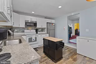 222 Washington St, Fieldsboro, NJ 08505 - Photo 18