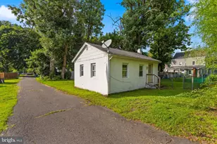 222 Washington St, Fieldsboro, NJ 08505 - Photo 38