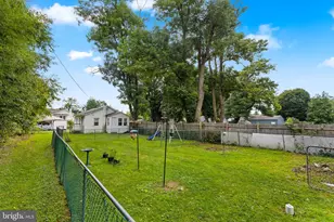 222 Washington St, Fieldsboro, NJ 08505 - Photo 48