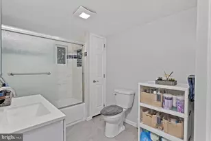 222 Washington St, Fieldsboro, NJ 08505 - Photo 22