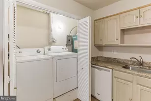 205 Chaucer Ct, Mount Laurel, NJ 08054 - Photo 14