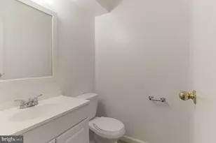 205 Chaucer Ct, Mount Laurel, NJ 08054 - Photo 16