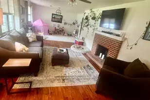 10 Spruce Ave, Bordentown, NJ 08505 - Photo 2