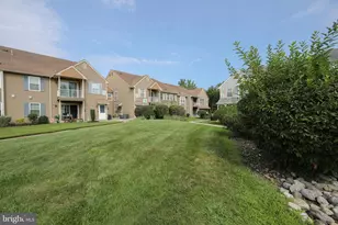 1011 Scotswood Ct, Mount Laurel, NJ 08054 - Photo 2