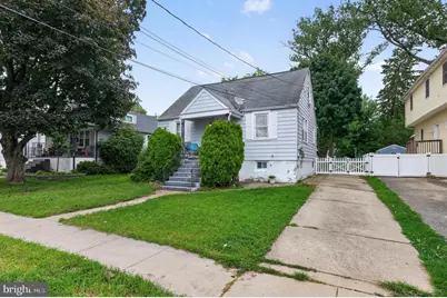 29 N Clinton Avenue, Maple Shade, NJ 08052 - Photo 1