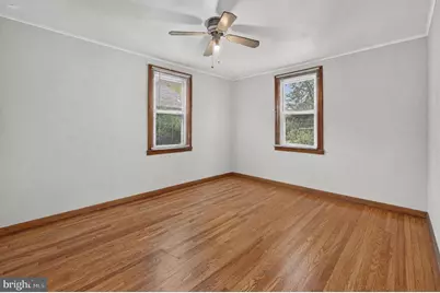 29 N Clinton Avenue, Maple Shade, NJ 08052 - Photo 20