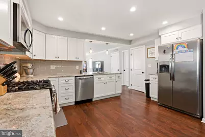 213 N Forklanding Road, Maple Shade, NJ 08052 - Photo 6