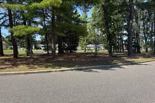 64 Huntington Dr, Southampton, NJ 08088 - Photo 2