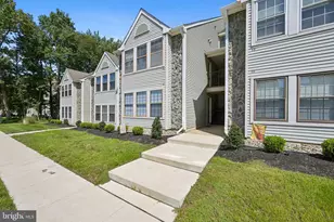 23 Chelmsford Ct, Marlton, NJ 08053 - Photo 2