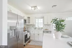 8 Sheffield Pl, Southampton, NJ 08088 - Photo 2