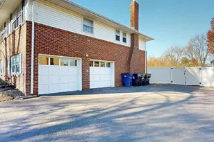 213 Wayne Dr, Cinnaminson, NJ 08077 - Photo 2