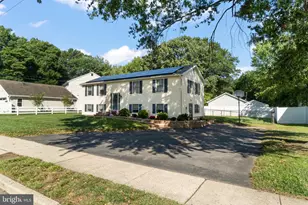 721 Hamilton Ave, Florence, NJ 08554 - Photo 2