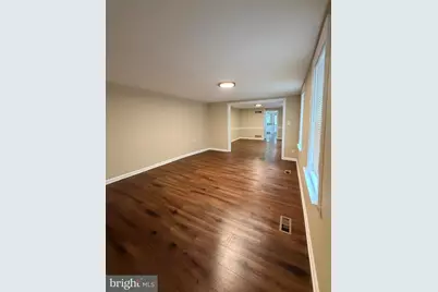 127 E Union Street, Burlington, NJ 08016 - Photo 4