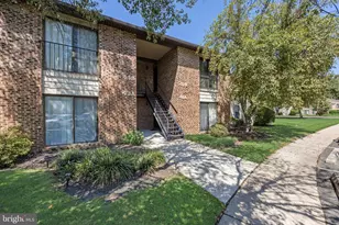 42 W Bluebell Ln, Mount Laurel, NJ 08054 - Photo 2