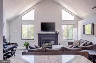 1605 Augusta Cir, Mount Laurel, NJ 08054 - Photo 2