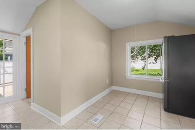 211 Lafayette Street, Bordentown, NJ 08505 - Photo 6