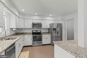 23 Hilltop Ln, Medford, NJ 08055 - Photo 8