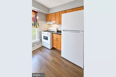 255 W Union Street, Burlington, NJ 08016 - Photo 8