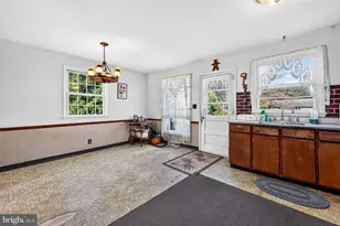 308 2nd St, Bordentown, NJ 08505 - Photo 10