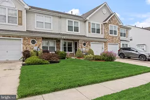114 Buckingham Way, Mount Laurel, NJ 08054 - Photo 2