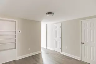 404 Lawrence St, Burlington, NJ 08016 - Photo 6