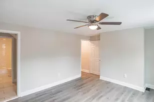 404 Lawrence St, Burlington, NJ 08016 - Photo 12