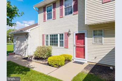 7 Norfolk Court, Bordentown, NJ 08505 - Photo 4