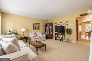 7 Norfolk Ct, Bordentown, NJ 08505 - Photo 6