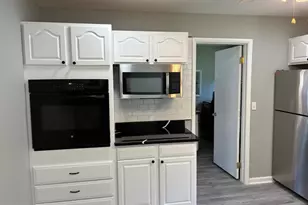 18 Glover Ln, Willingboro, NJ 08046 - Photo 6