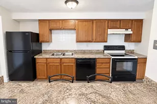 42 Cranberry Ct, Marlton, NJ 08053 - Photo 2