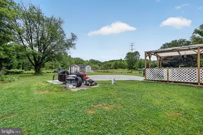 100 Coachman Drive, Bordentown, NJ 08505 - Photo 4
