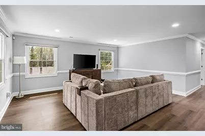 16 Creekview Road, Willingboro, NJ 08046 - Photo 6