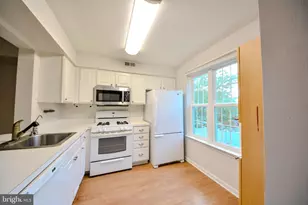 1404 Saxony Dr, Mount Laurel, NJ 08054 - Photo 12