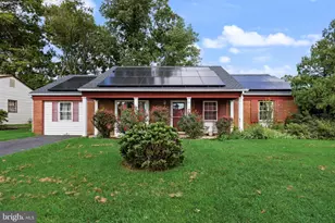 32 Nimitz Ln, Willingboro, NJ 08046 - Photo 1