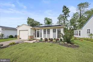 139 Huntington Dr, Southampton, NJ 08088 - Photo 2