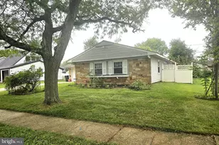 47 Gainscott Ln, Willingboro, NJ 08046 - Photo 2