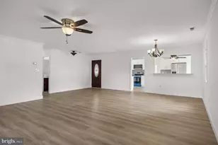 46 Hawthorne Ln, Willingboro, NJ 08046 - Photo 4