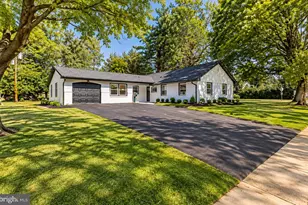 2 Bonnie Ln, Willingborough, NJ 08046 - Photo 1