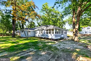 301 N Lakeshore Dr N, Browns Mills, NJ 08015 - Photo 2
