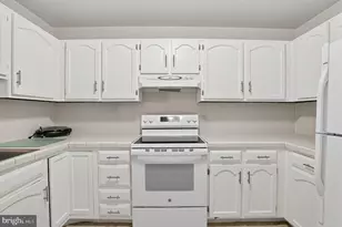 25 S Church Rd, Maple Shade, NJ 08052 - Photo 14