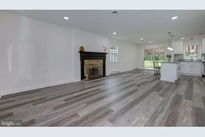 130 Dorchester Drive, Southampton, NJ 08088 - Photo 2