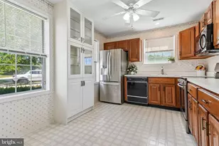 319 Wagon Wheel Cir, Mansfield Township, NJ 08022 - Photo 6