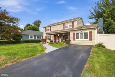 71 Medford Lane, Willingboro, NJ 08046 - Photo 2