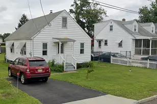 20 Goodyear Ln, Burlington, NJ 08016 - Photo 1