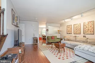 107 Whisper Ct, Burlington, NJ 08016 - Photo 4