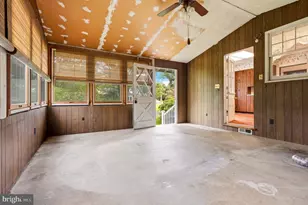 201 W Franklin Ave, Edgewater Park, NJ 08010 - Photo 20