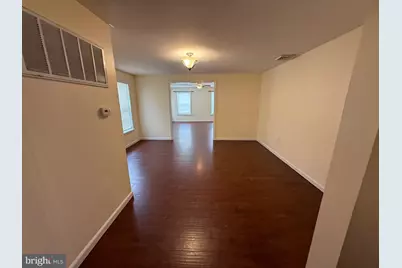 30 E Union Street, Burlington, NJ 08016 - Photo 4