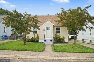 423 E Park Ave, Maple Shade, NJ 08052 - Photo 1