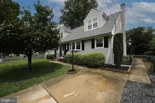 37 Woodbine Ave, Maple Shade, NJ 08052 - Photo 1