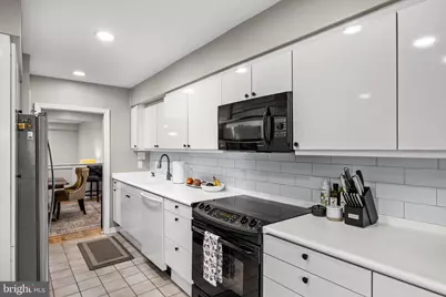 633 E Main Street #D5, Moorestown, NJ 08057 - Photo 4